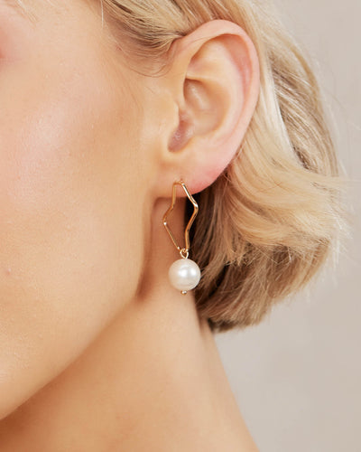 Twosisters The Label Della Earring Pearl
